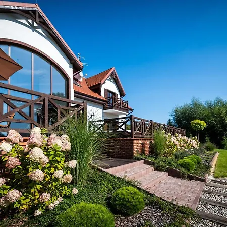 Wrony27a Villa