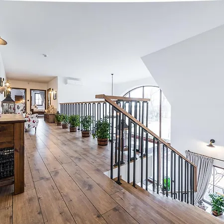 Wrony27a Villa