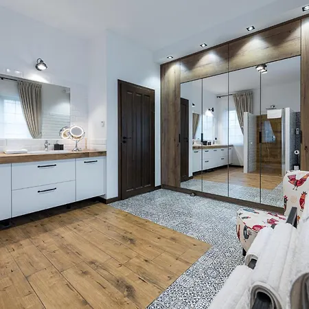 Villa Wrony27a