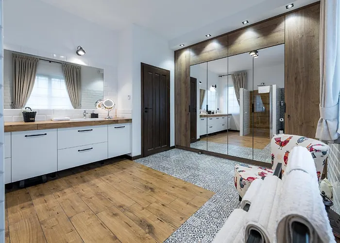 Villa Wrony27a
